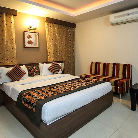 Oyo 4161 Hotel Shailly Inn Ahmedabad Extérieur photo