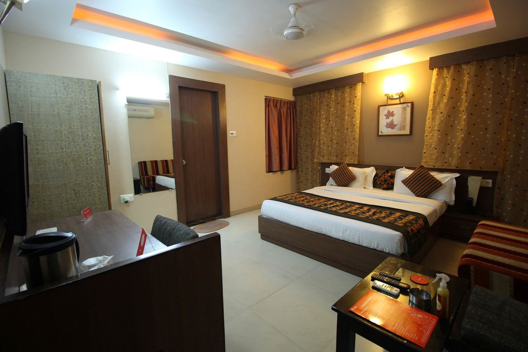 Oyo 4161 Hotel Shailly Inn Ahmedabad Extérieur photo