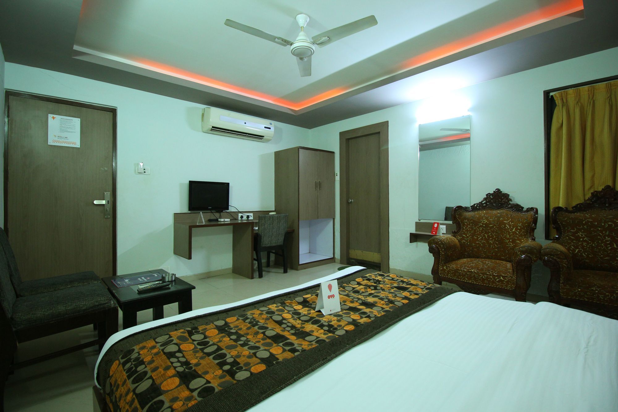 Oyo 4161 Hotel Shailly Inn Ahmedabad Extérieur photo