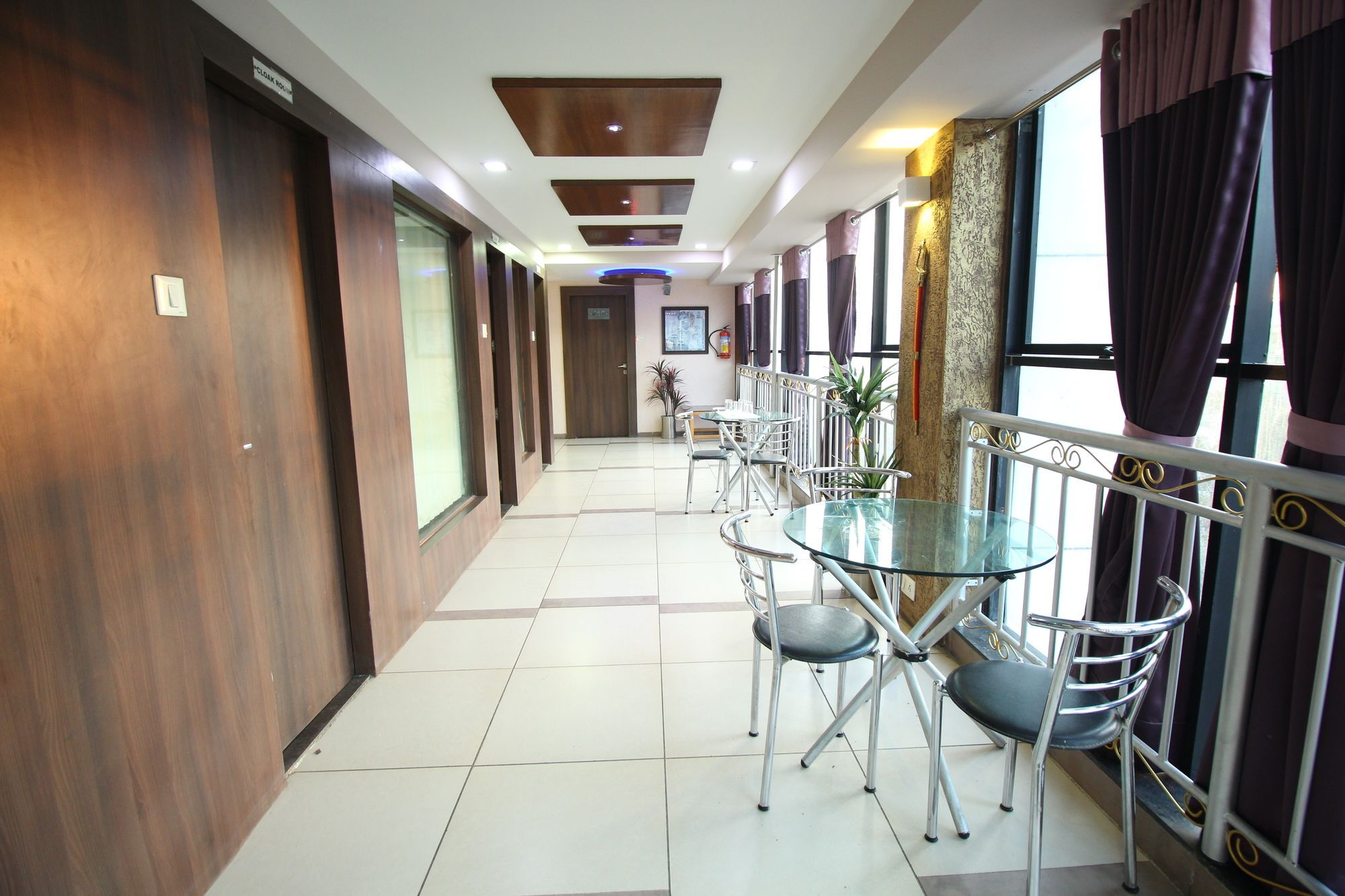 Oyo 4161 Hotel Shailly Inn Ahmedabad Extérieur photo