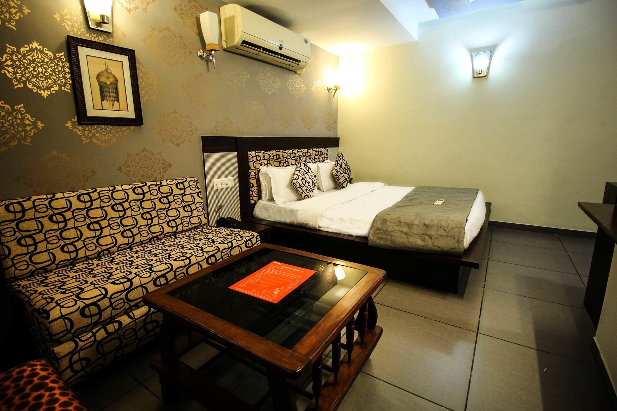 Oyo 4161 Hotel Shailly Inn Ahmedabad Extérieur photo
